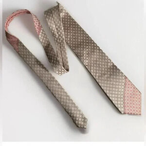 Georgia Ferri Gray White And Pink Studded Tie